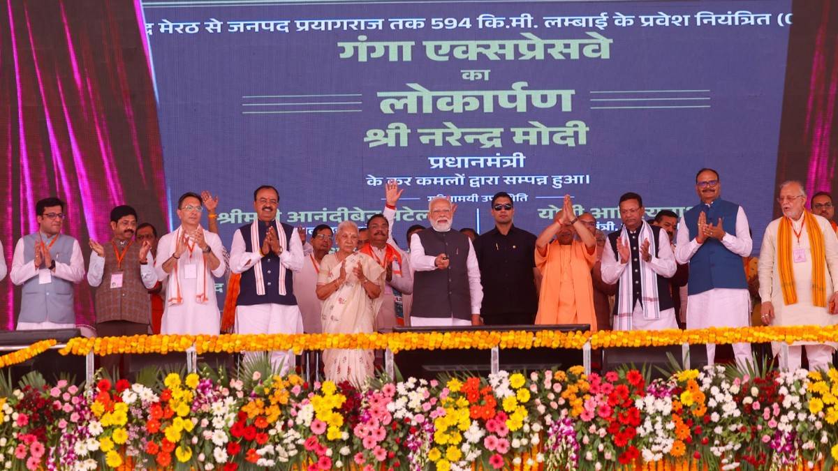 गंगा एक्सप्रेसवे: सिर्फ सड़क नहीं, यूपी की तरक्की का सुपरफास्ट रूट जानें आपकी जेब और जीवन पर क्या होगा असर